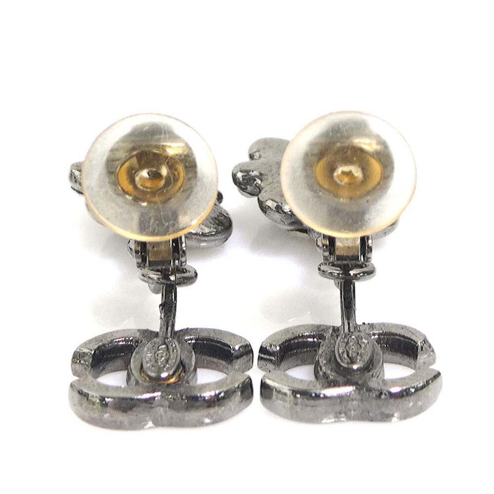 CHANEL Authentic Earrings - Picture 6 of 8
